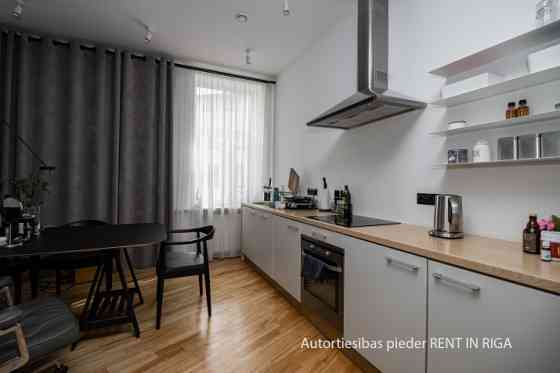 Spacious apartment in quiet center - Elizabetes Street 8.  Layout of the apartment:  + living room w Rīga