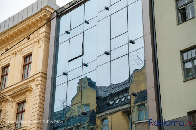 Ekskluzīvs dzīvoklis jaunajā projektā pilsētas centrā. Augšējais stāvs, lielie panorāmas Rīga - foto 2