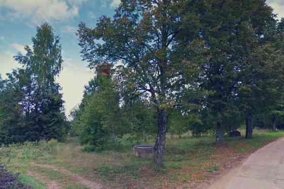 Pārdod zemes gabalu 5.21 ha platībā Mazsalacā blakus Baznīcas un Torņu ielai, ērta piebraukšana. Uz  Валмиера и Валмиерский край