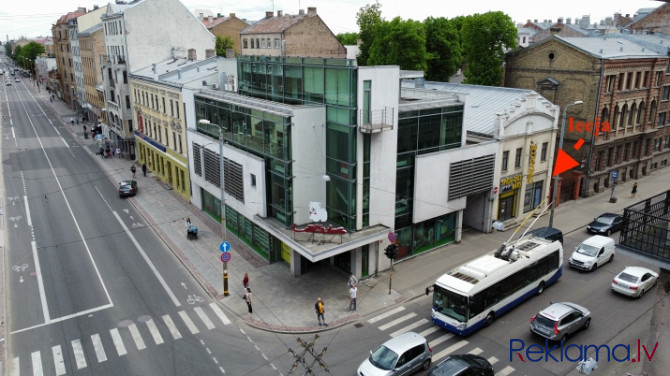 Tirdzniecības telpas ar privātu ieeju no Matīsa ielas.  + Ēkas 2. stāvs, bez lifta. + Rīga - foto 1