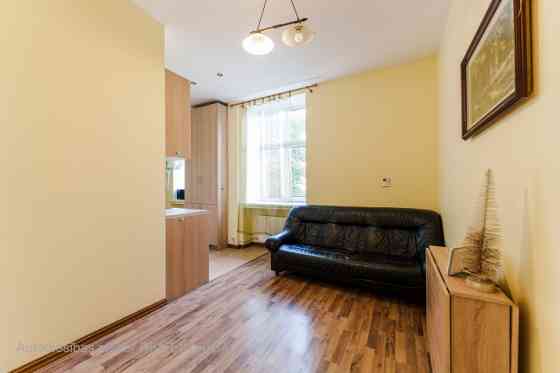 For long term rent fully furnished and equipped 2-bedroom apartment in the city center in a quiet co Рига