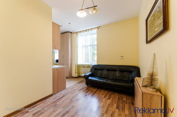 For long term rent fully furnished and equipped 2-bedroom apartment in the city center in a quiet co Рига - изображение 1