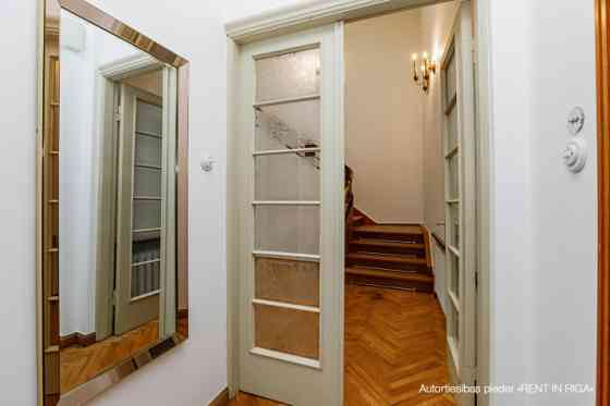 Exclusive private house in the center of Riga.  semi-basement floor with Open layout: 100.1 m2; 1st  Рига