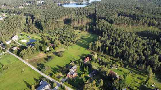 1,63ha zemes gabals Pierīgā, lieliski piemērots neliela lauku īpašuma izveidošanai. Šis zemes gabals Рижский район