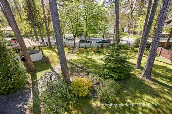 Private house in a prestigious and quiet place in Jurmala.  It boasts a spacious and well-kept yard  Юрмала