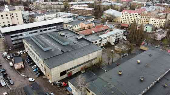 Iznomā neapkurināmas noliktavas/ražošanas telpas  Centrā, Barona un Zemitāna ielu krustojumā.  + Tel Рига