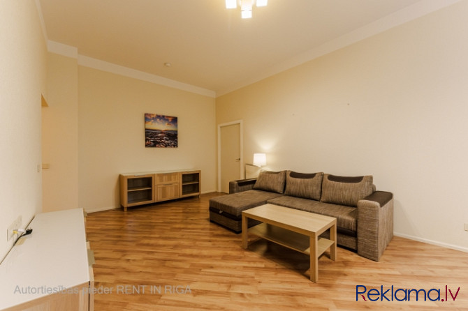 A furnished two-bedroom apartment in the very center of the city, which at the same time allows you  Рига - изображение 1