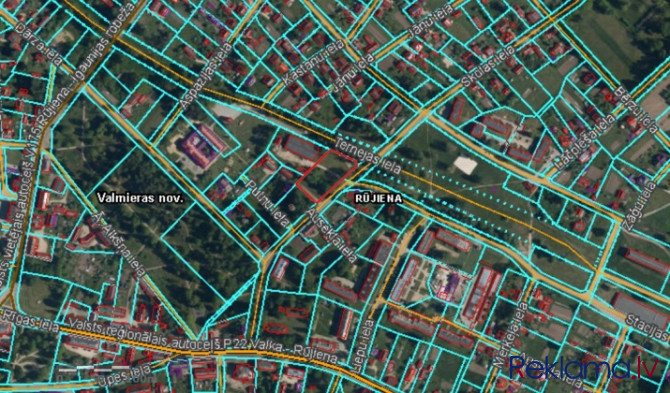 Zeme Rūjienas centrā.  Nekādas komunikācijas nav pievilkties, bet tās visas pieejamas uz Skolas iela Валмиера и Валмиерский край - изображение 5