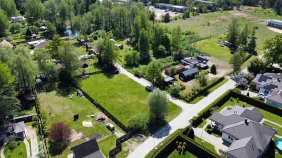 For sale - an excellent building plot in Bukultos near the Jugla canal. A quiet, green area of Rīga