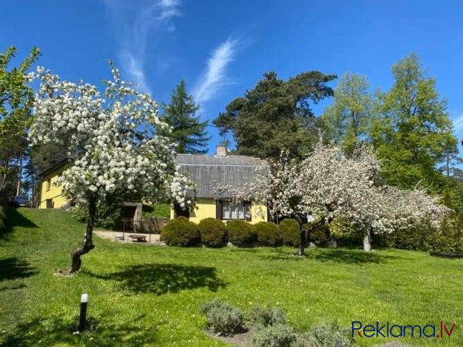 A house with a view towards the lake Mazais Baltezers and a beautiful, well-kept area of 1672 m! The Адажский округ - изображение 3