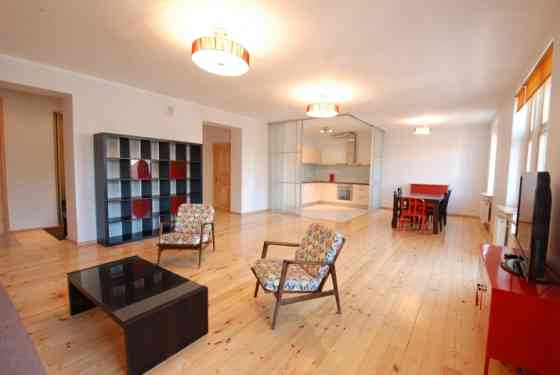 A spacious and bright 3-room apartment in the center of Riga is for sale. The apartment is quiet, wa Рига