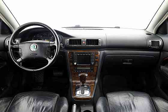 Skoda Superb Highline ATM 2.5 TDI 120kW Таллин