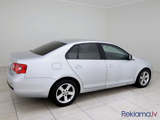 Volkswagen Jetta Highline ATM 2.5 110kW Tallina - foto 3