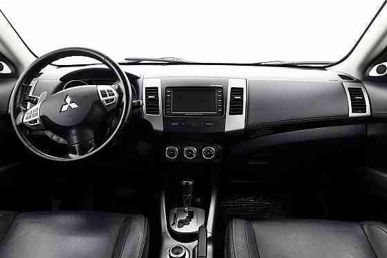 Mitsubishi Outlander Luxury Facelift ATM 2.4 125kW Таллин