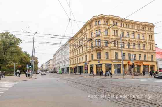 Квартира в самом центре центра!  В отреставрированном историческом здании в Rīga