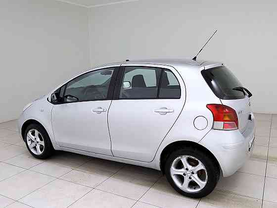 Toyota Yaris Linea Sol A-C 1.0 51kW Tallina