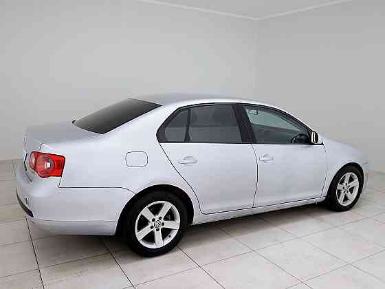 Volkswagen Jetta Highline ATM 2.5 110kW Tallina