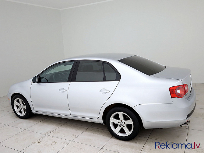 Volkswagen Jetta Highline ATM 2.5 110kW Tallina - foto 4