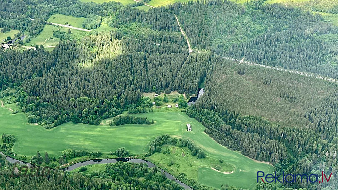 Tiek pārdots skaists īpašums Abavas ielejā ar 1km garu krasta līniju gar upi. Uz zemes gabala Talsi un Talsu novads - foto 1