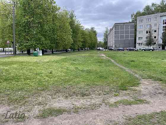 Pārdod zemes gabalu, par kadastrālo vērtību, daudzstāvu apbūves rajonā, kas pēc izmantošanas nosacīj Rīga