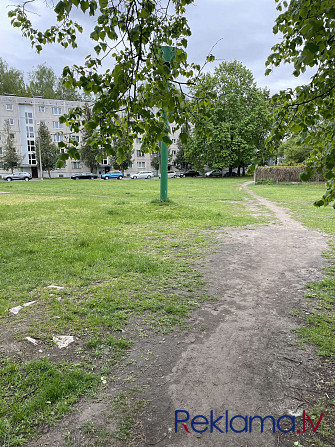 Pārdod zemes gabalu, par kadastrālo vērtību, daudzstāvu apbūves rajonā, kas pēc Rīga - foto 3