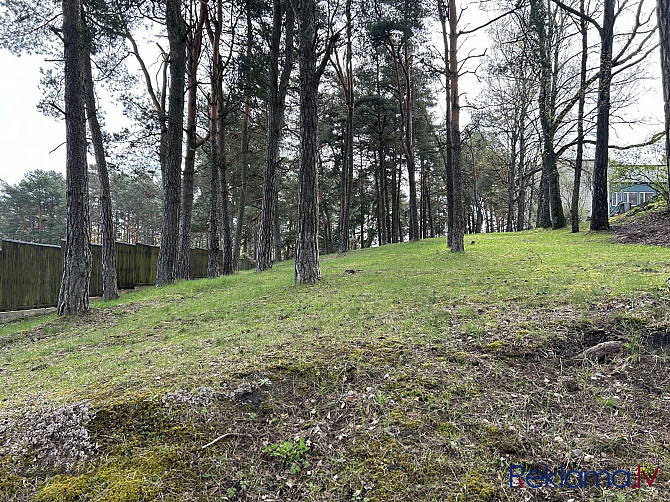 Pārdod regulāras formas apbūves gabalu privātmājas vai dvīņumājas būvniecībai. Rīga - foto 1