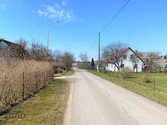 Pārdod dzīvojamo māju Taurenē, Cēsu novadā. Saimniecības ēka ar pirti, garāžu, siltumnīcu.
Saimnieku Cēsis un Cēsu novads