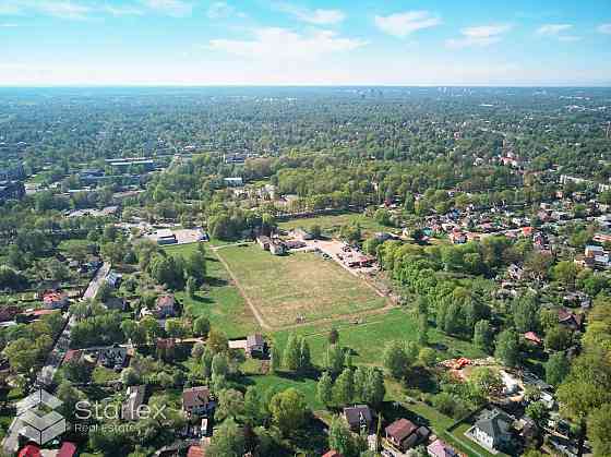 Pārdod zemes īpašumu, kas sastāv no 4 zemes vienībām ar kopējo platību 64430 m2 Vienības gatvē 136A, Rīga