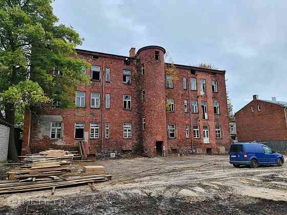 Iznomā apkurināmas , ražošanas - noliktavas telpas industriālās ēkas trešajā stāvā. Pateicoties liel Rīga