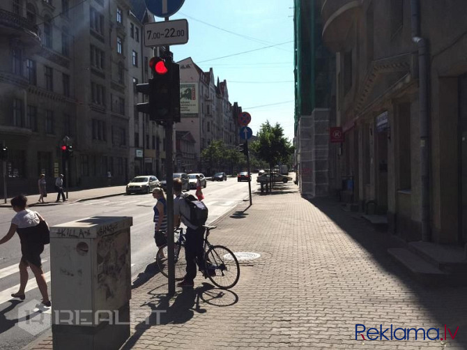 Tiek piedāvātas plašas un dažāda risinājuma noliktavas un ražošanas telpas. Māja un mājas Rīga - foto 10