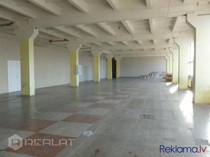 Pārdod administratīvu ēku Kauguros, 100 m attālumā no tirdzniecības centra.   Zemes gabala Jūrmala - foto 3