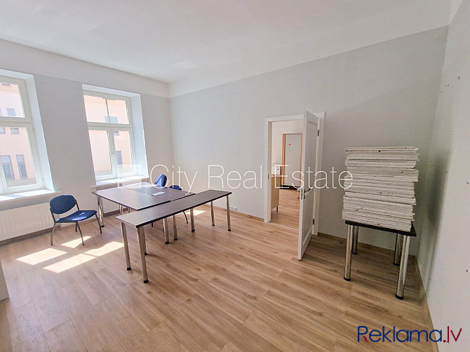 Pagalma ēka, renovēta māja, apsaimniekošanas maksa mēnesī 126,94 EUR, slēgts pagalms, Rīga - foto 2