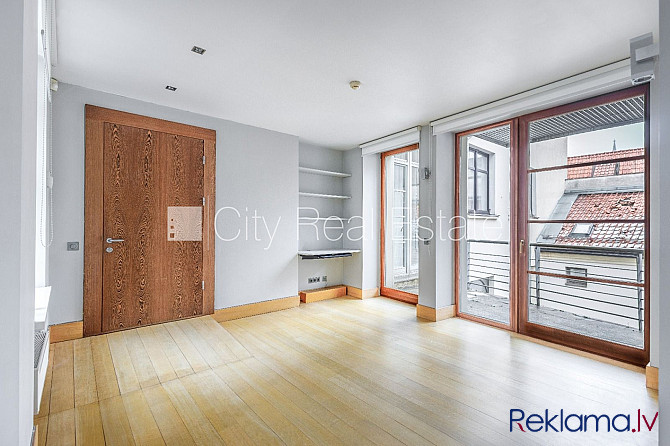 Fasādes māja, renovēta māja, slēgta teritorija, luksuss apartamenti , ir lifts, kāpņu telpa Rīga - foto 15