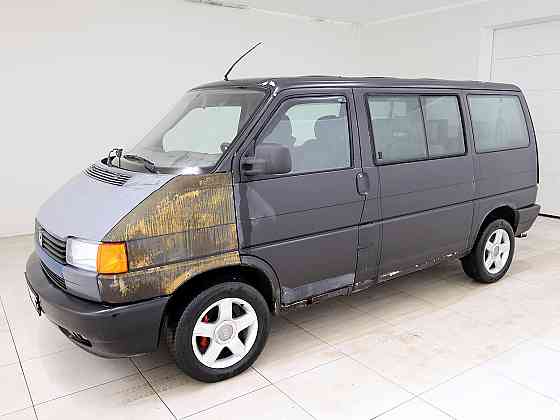 Volkswagen Caravelle Comfortline 2.4 D 57kW Tallina