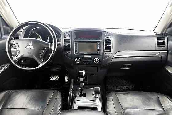 Mitsubishi Pajero Luxury ATM 3.2 DI-D 125kW Tallina