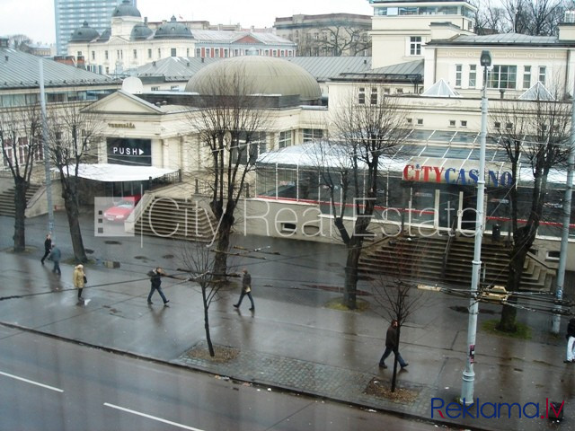 Fasādes māja, restaurēta māja, ieeja no ielas un pagalma, ir lifts, istabas izolētas, viena Rīga - foto 4