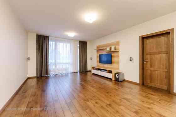 Modern Apartment in the Heart of Grīziņkalns  This spacious and well-designed 114 m apartment is per Rīga