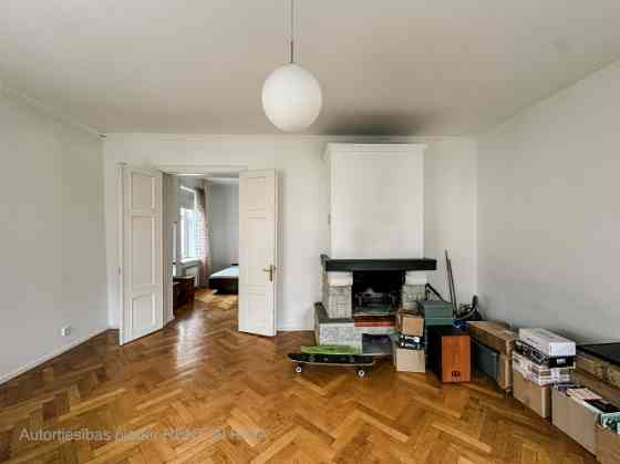 Spacious 2-room apartment in Riga's quiet center. Located at the corner of Dzirnavu and Ganu streets Рига