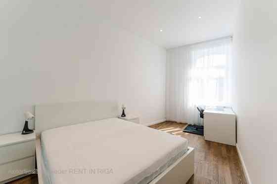 New and fresh two-bedroom apartment in the heart of the city. Fully furnished and equipped. The loca Рига