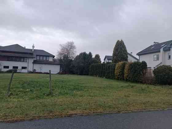 An excellent plot of land in a closed village in Mežaparks, next to the lake Ķīšezers and the Mežapa Рига