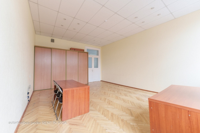 Biroji Latvijas laika ēkā Bruņinieku ielā 29/31.  Iznomā 2 izolētas telpas ar priekštelpu. Rīga - foto 11