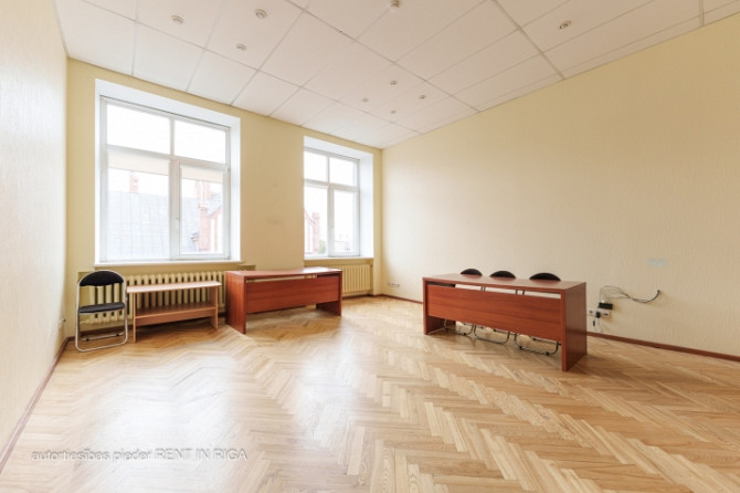 Biroji Latvijas laika ēkā Bruņinieku ielā 29/31.  Iznomā 2 izolētas telpas ar priekštelpu. Rīga - foto 10