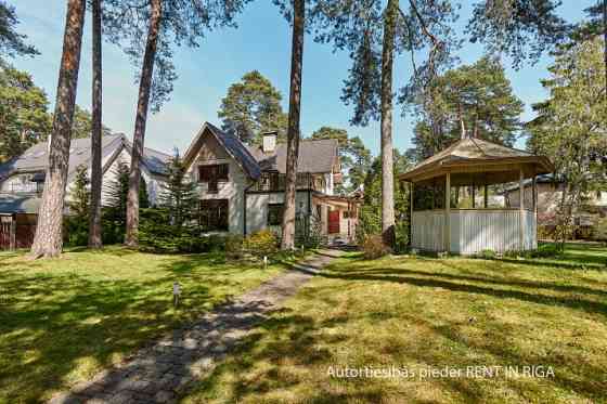 Private house in a prestigious and quiet place in Jurmala.  It boasts a spacious and well-kept yard  Jūrmala