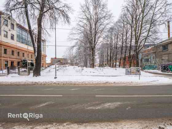 Продаётся земельный участок в районе ВЭФ.  + В настоящее время на участке Рига