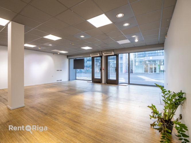 Nomai tiek piedāvāts ērtas un funkcionāli pievilcīgas telpas Rīgas centrā. To kopējā platība 188 m2. Рига - изображение 3