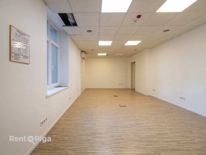 Nomai tiek piedāvāts ērtas un funkcionāli pievilcīgas telpas Rīgas centrā. To kopējā platība 188 m2. Рига - изображение 7