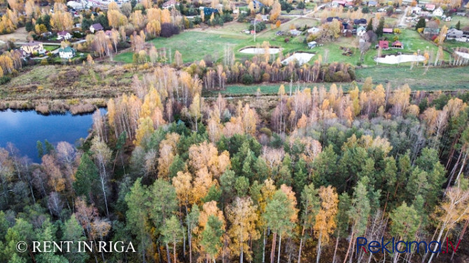 Tiek pārdoti divi zemesgabali ar ūdenstilpni, Krogsilā.   Platība 36600 m   Zemes gabaliem ir Ķekavas pagasts - foto 6