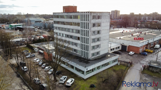 Tiek pārdota 7 stāvu administratīvā ēka ar kopējo platību 3273 m2. Zeme 3485 m2. Daļā no Rīga - foto 4