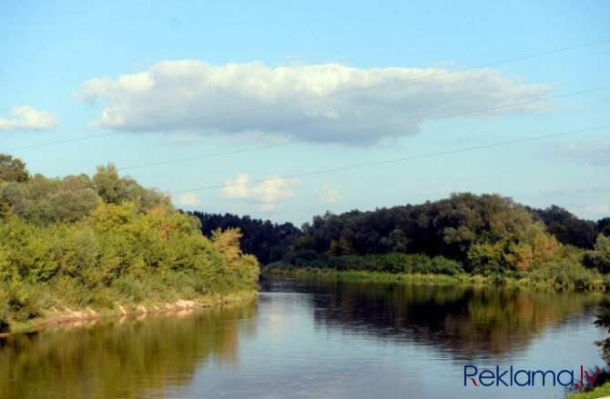 Apbūves gabals ainaviskā vietā blakus Gaujas upei ar savu individuālu kanālu, kurš ietek Ādažu novads - foto 7