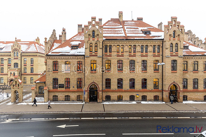 Fasādes māja, renovēta māja, slēgts pagalms, ieeja no pagalma, ir lifts, kāpņu telpa pēc Rīga - foto 13